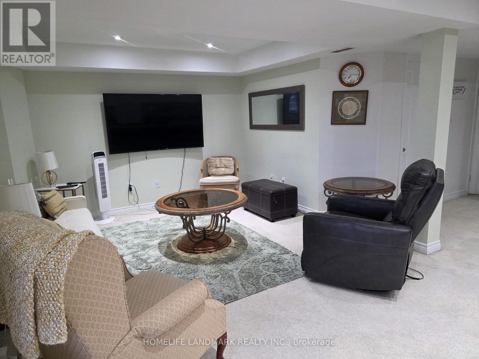 1160 WINDGROVE SQUARE, Pickering, Ontario