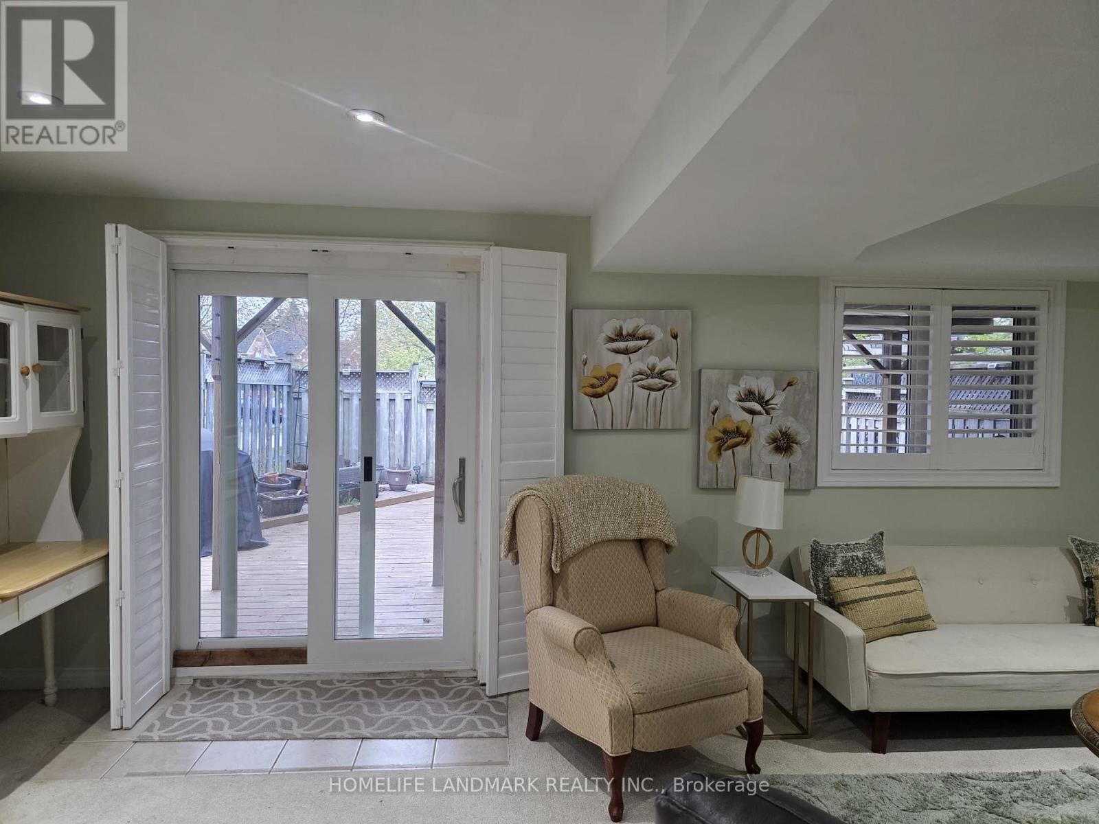 1160 Windgrove Square, Pickering, Ontario  L1X 2S6 - Photo 3 - E13136928