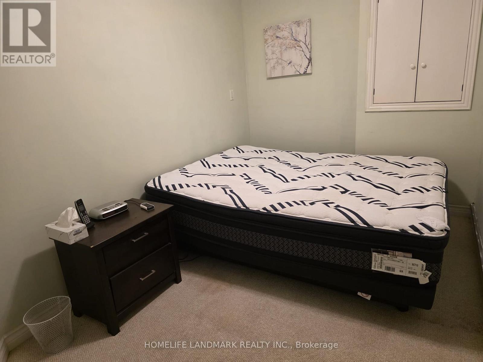 1160 Windgrove Square, Pickering, Ontario  L1X 2S6 - Photo 4 - E13136928