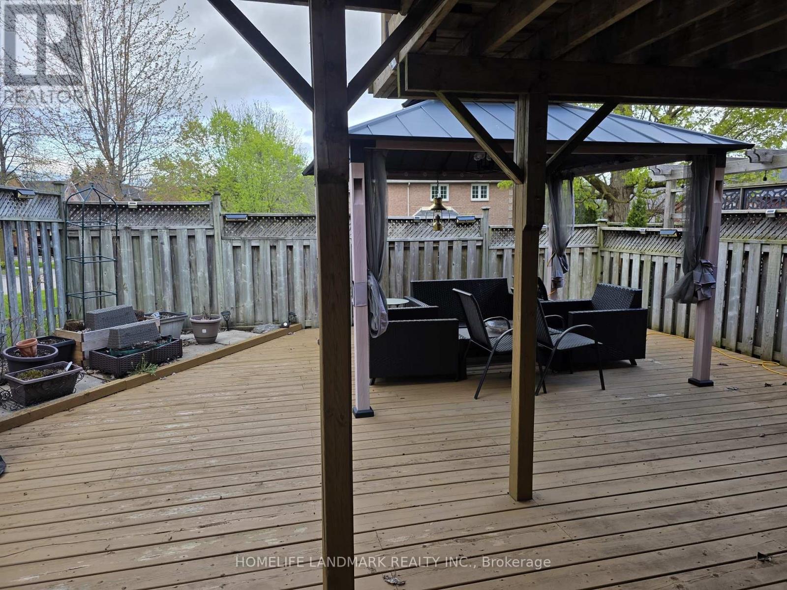 1160 Windgrove Square, Pickering, Ontario  L1X 2S6 - Photo 7 - E13136928