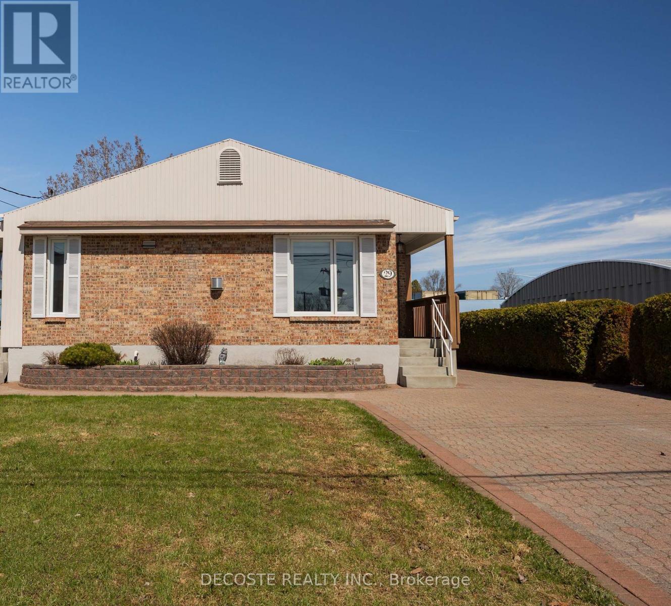 29 Kincardine Street W, North Glengarry, Ontario  K0C 1A0 - Photo 2 - X13052350