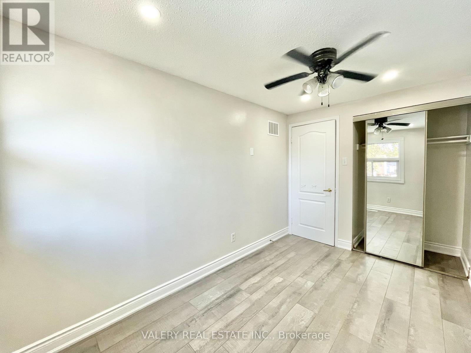 26 Homeland Court, Brampton, Ontario  L6S 1R8 - Photo 4 - W13136926