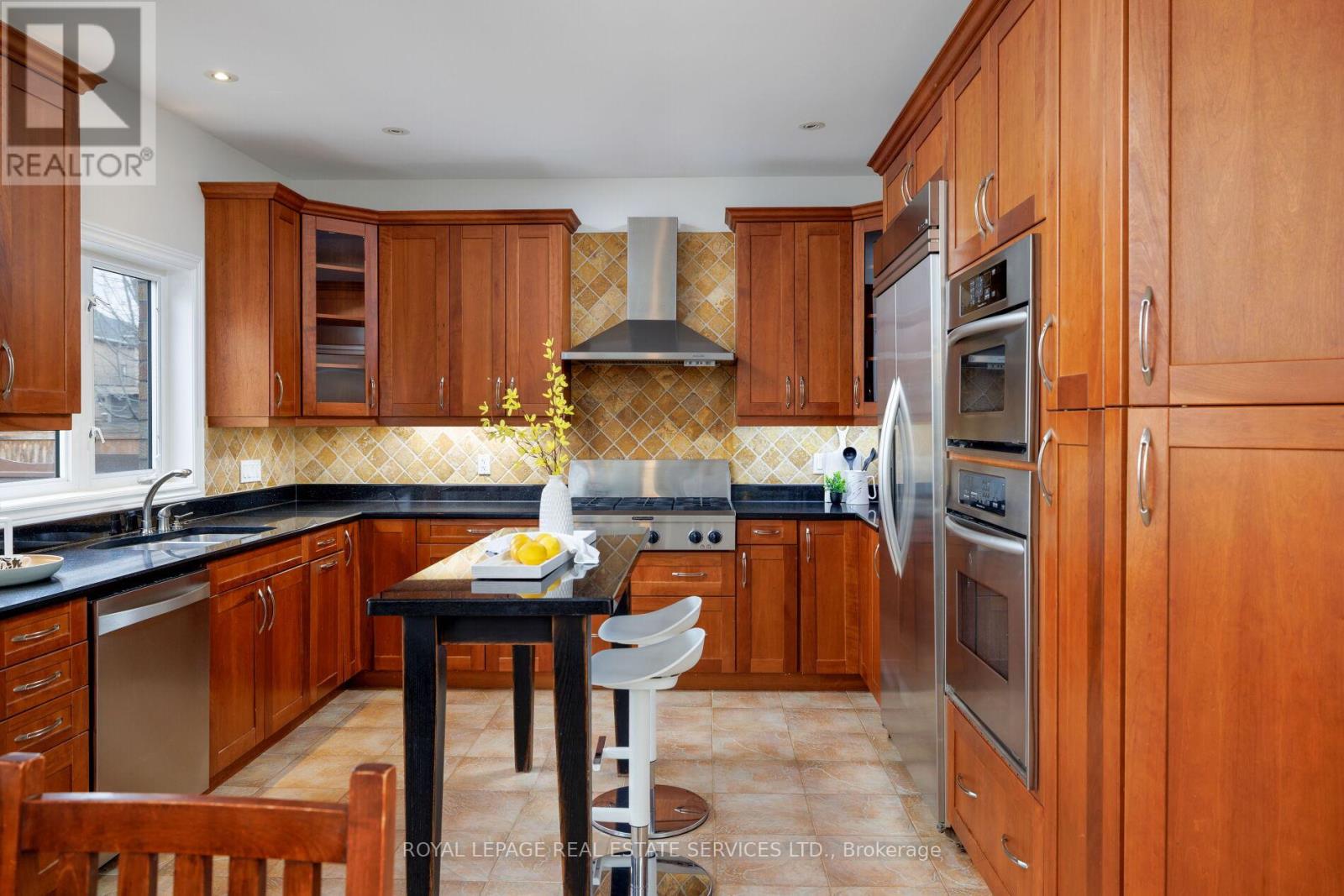 2313 Coronation Drive, Oakville, Ontario  L6H 7N1 - Photo 14 - W13136932