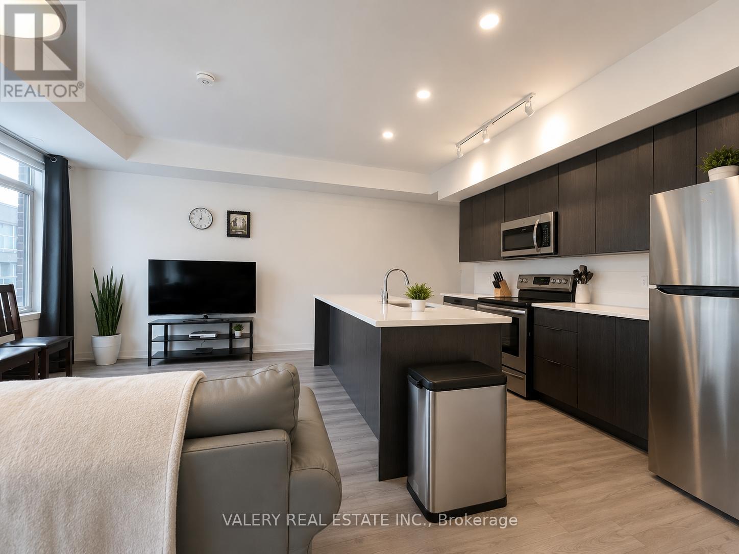 330 - 3078 Sixth Line, Oakville, Ontario  L6M 1P8 - Photo 1 - W13136944