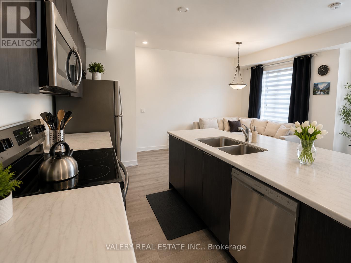 330 - 3078 Sixth Line, Oakville, Ontario  L6M 1P8 - Photo 3 - W13136944