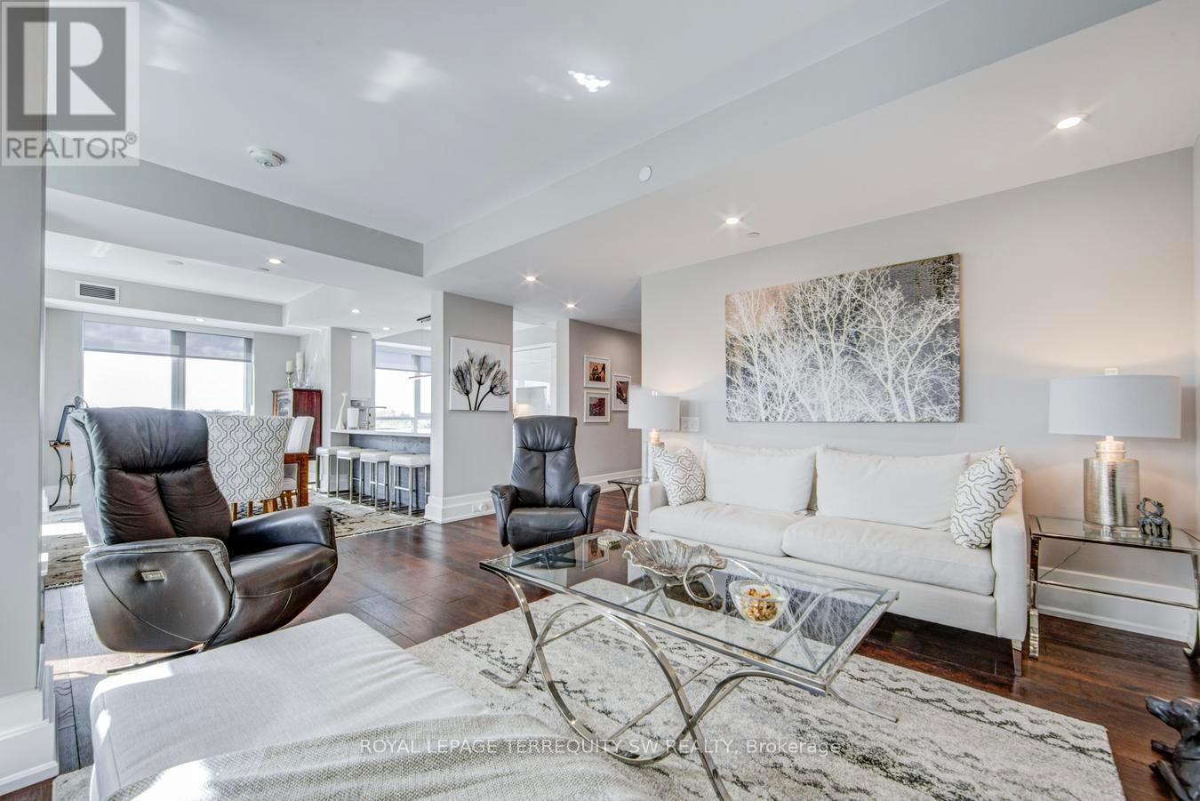 605 - 3 Southvale Drive, Toronto, Ontario  M4G 1G1 - Photo 11 - C13119578