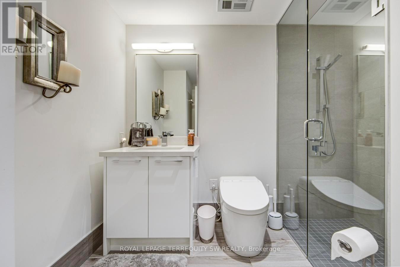 605 - 3 Southvale Drive, Toronto, Ontario  M4G 1G1 - Photo 40 - C13119578