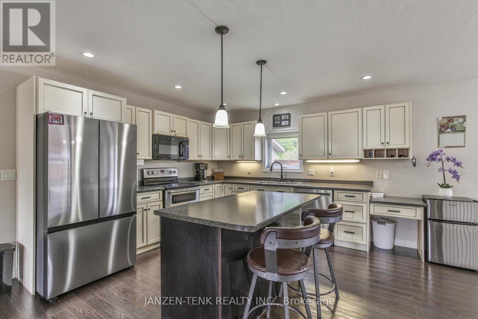 9240 Old Chapel Street, Bayham, Ontario  N0J 1Y0 - Photo 10 - X13136998