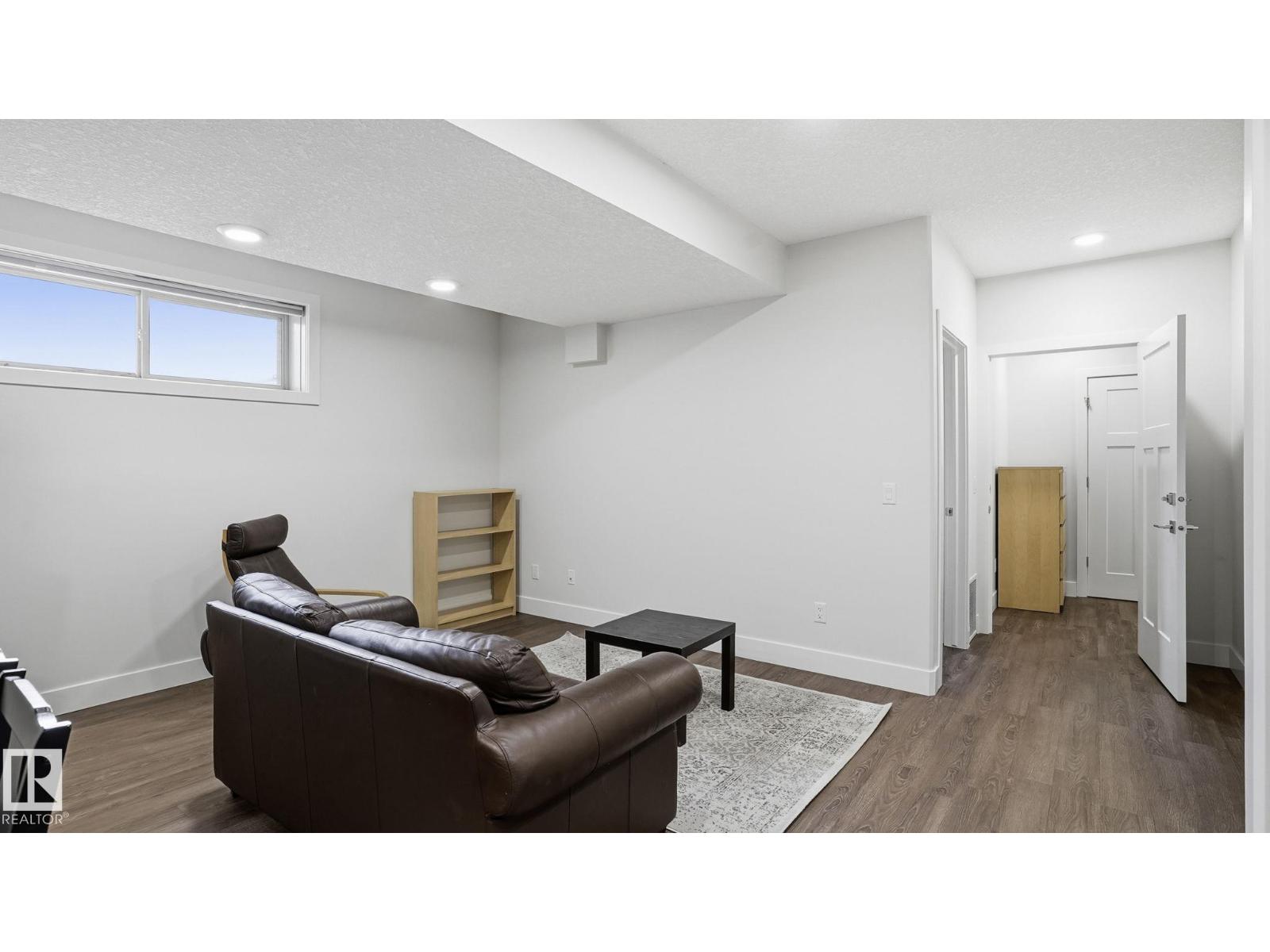 11002 University Av Nw, Edmonton, Alberta  T6G 1Y3 - Photo 32 - E4488158