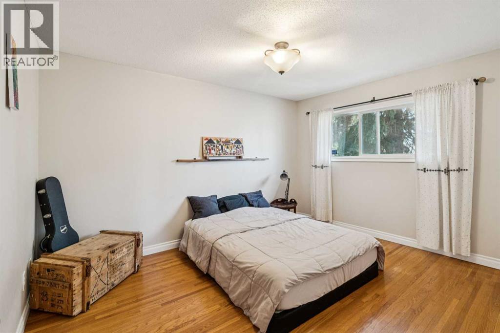 1043 32 Avenue NW, Calgary, Alberta  T2K 0B3 - Photo 17 - A2311035