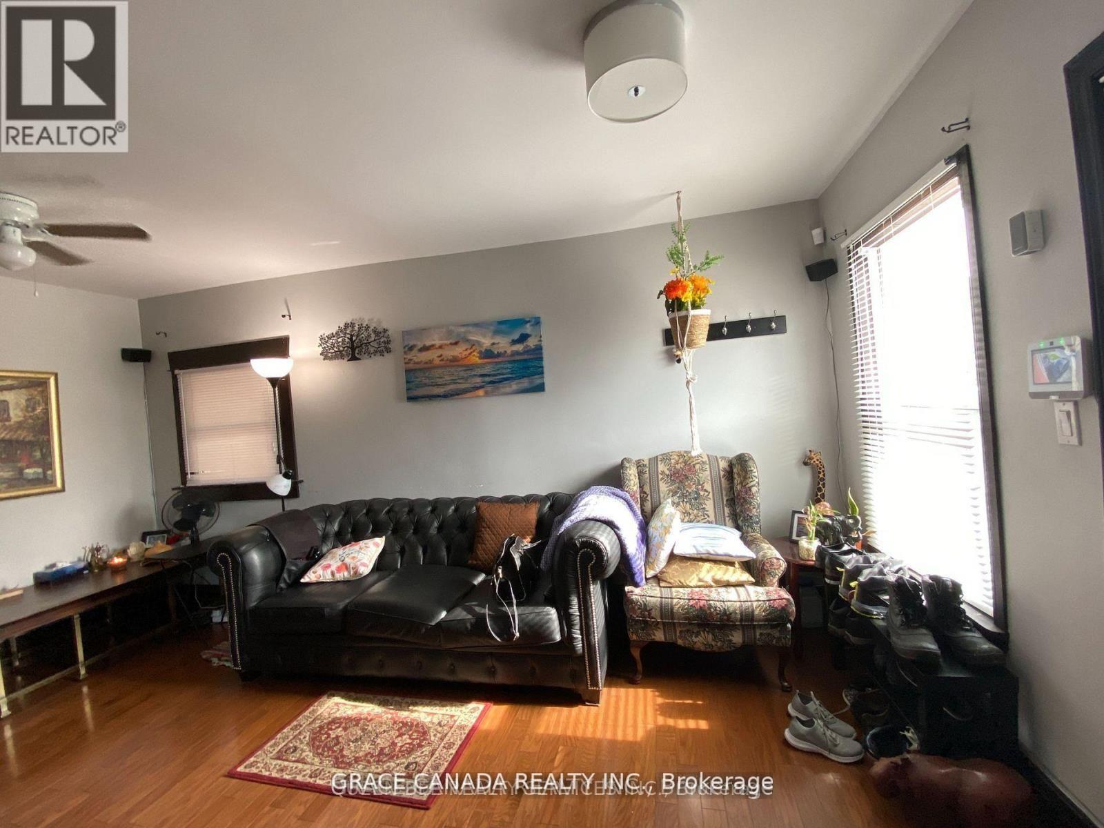 Main Level - 4765 Sixth Avenue, Niagara Falls, Ontario  L2E 4T6 - Photo 2 - X13136938