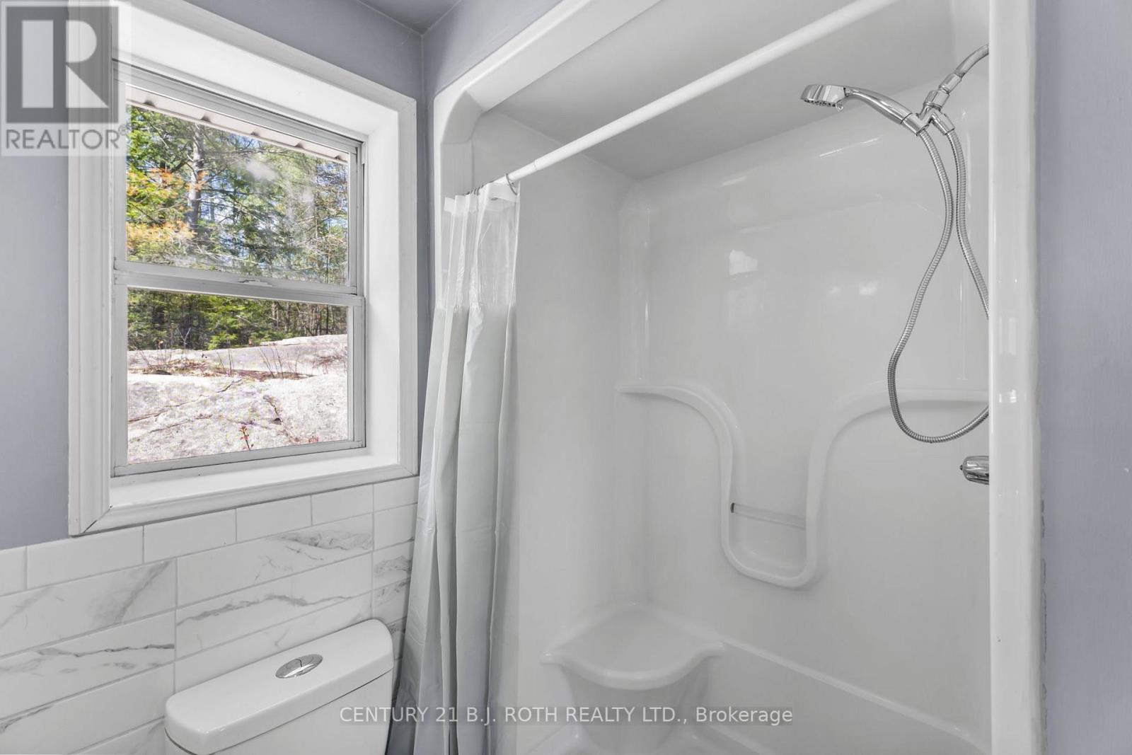 1411 Hwy 11 S, Gravenhurst, Ontario  P0E 1G0 - Photo 23 - X13136978