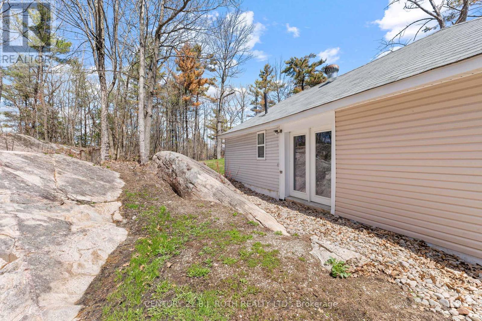 1411 Hwy 11 S, Gravenhurst, Ontario  P0E 1G0 - Photo 28 - X13136978