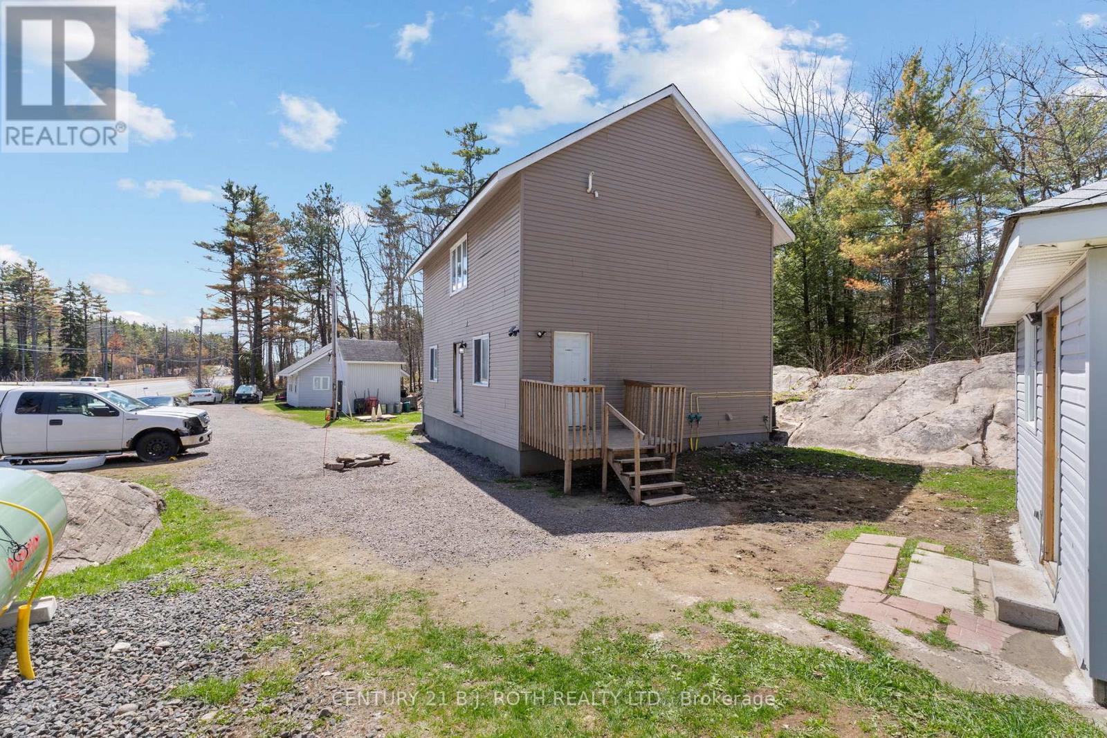 1411 Hwy 11 S, Gravenhurst, Ontario  P0E 1G0 - Photo 32 - X13136978