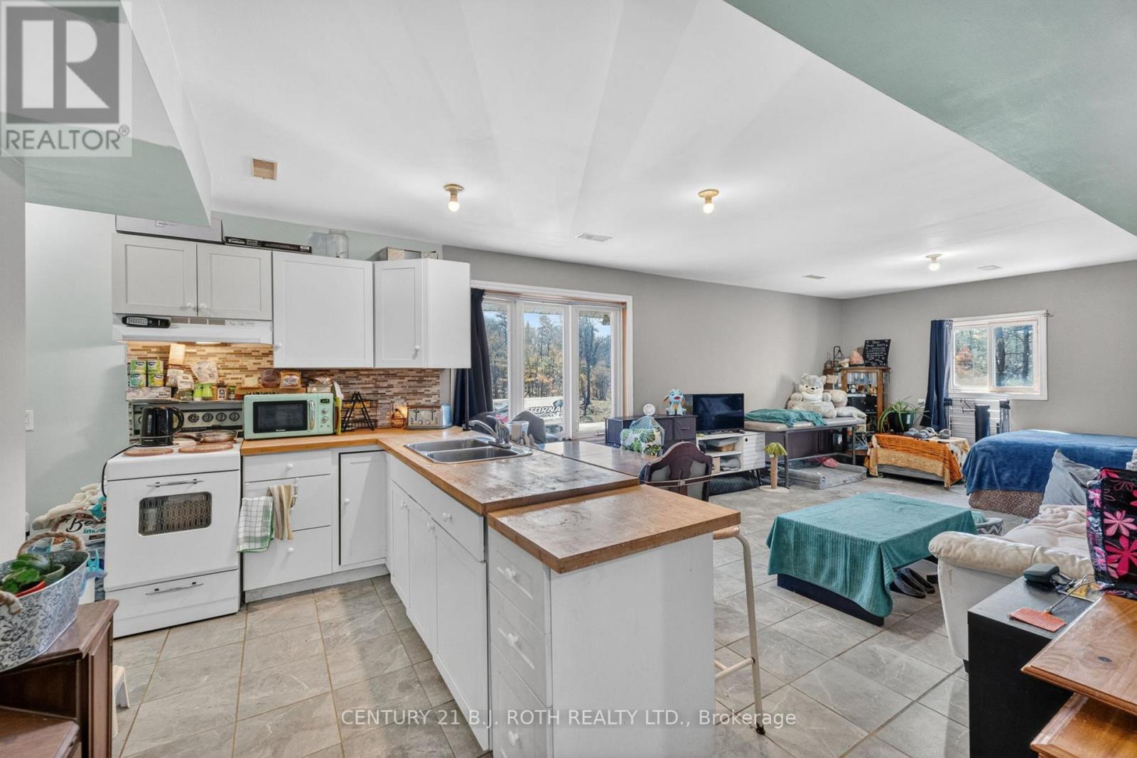 1411 Hwy 11 S, Gravenhurst, Ontario  P0E 1G0 - Photo 35 - X13136978