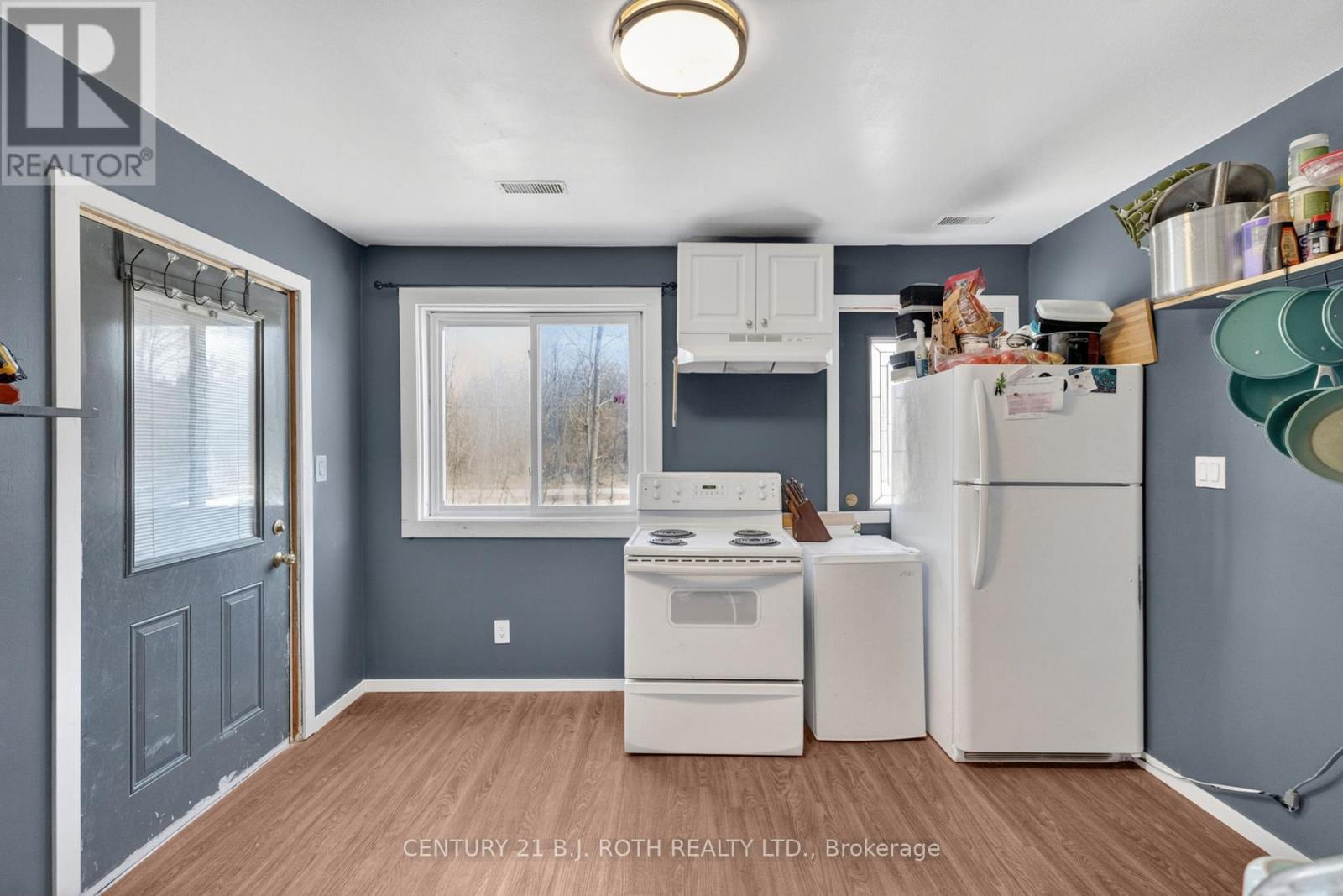 1411 Hwy 11 S, Gravenhurst, Ontario  P0E 1G0 - Photo 44 - X13136978
