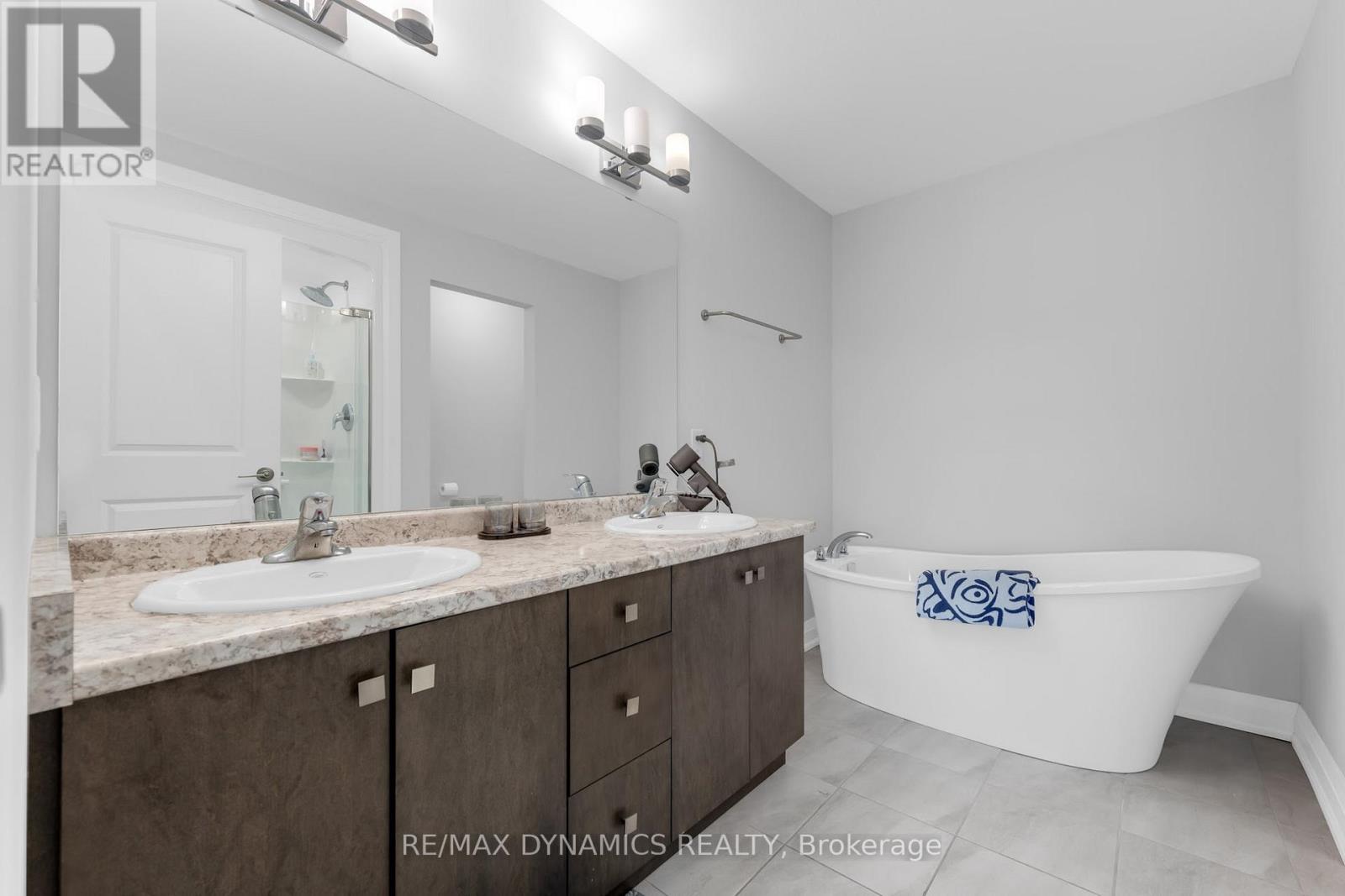 110 - 4552 Portage Road, Niagara Falls, Ontario  L2E 6A8 - Photo 9 - X13137102