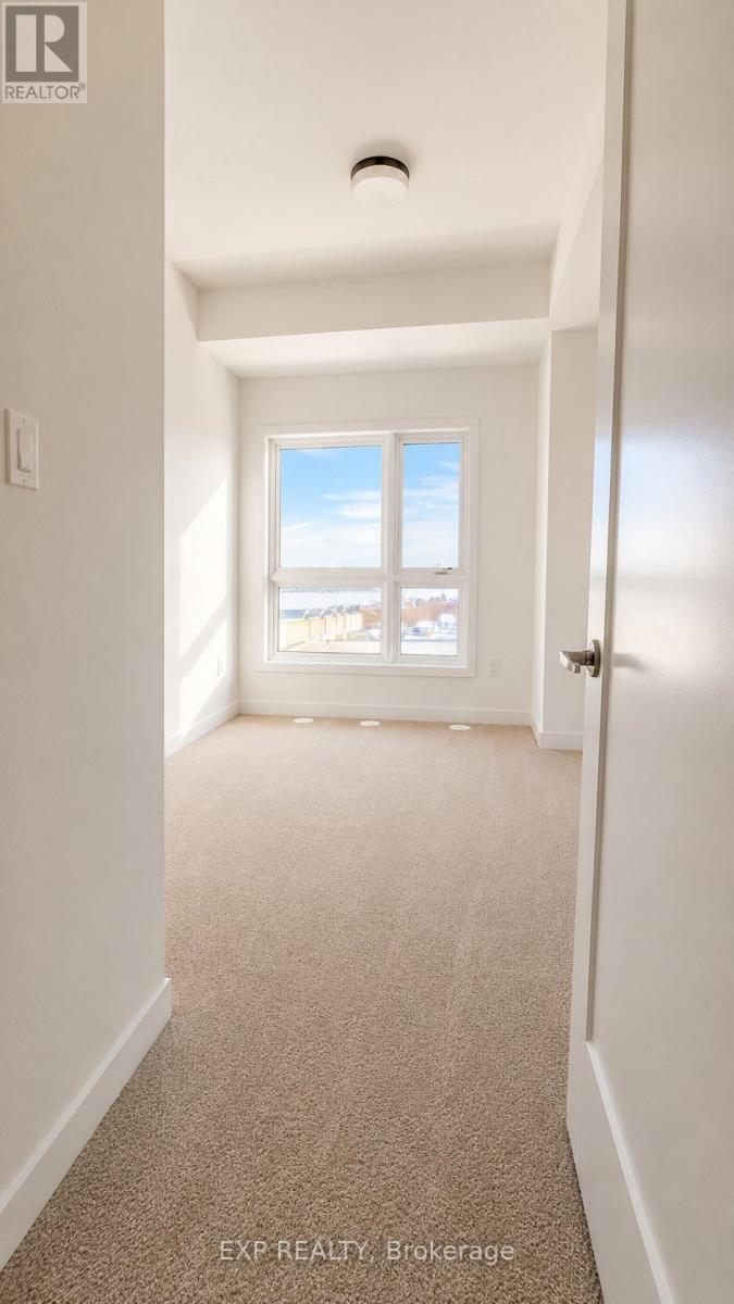 Q11 - 25 Palace Street, Kitchener, Ontario  N2E 3M6 - Photo 4 - X13136598