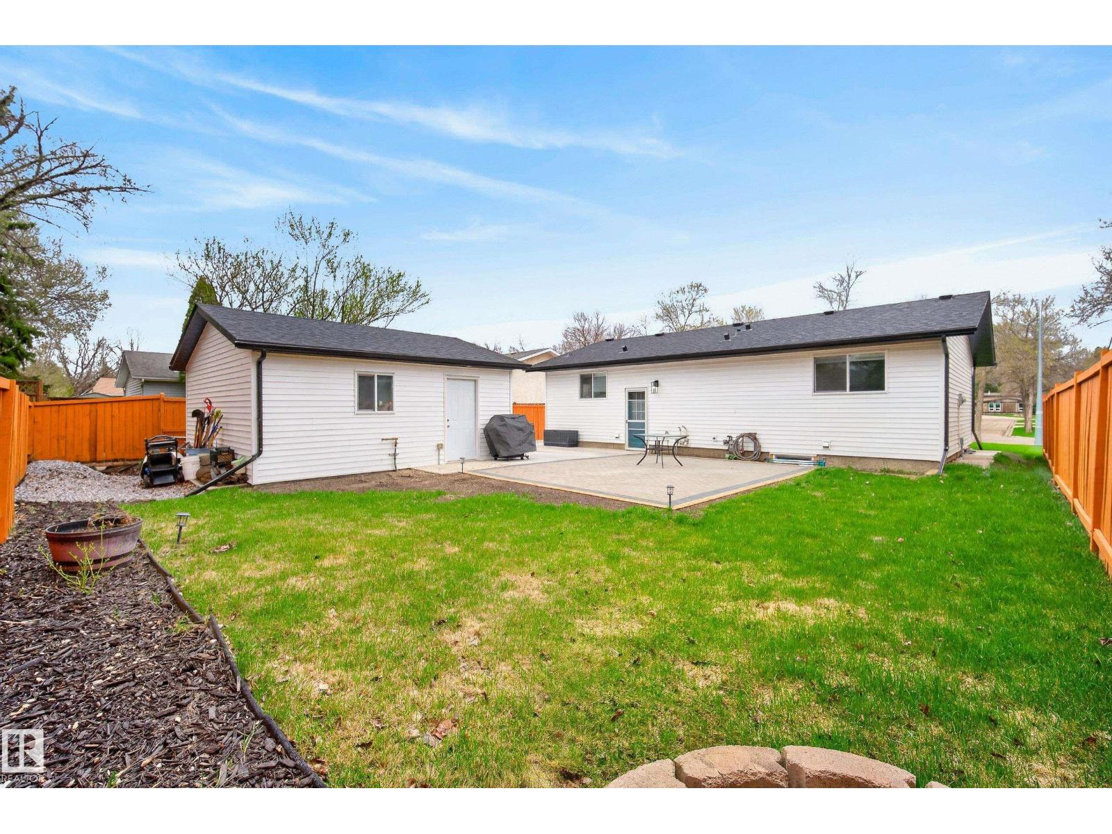11 Labelle Cr, St. Albert, Alberta  T8N 2G6 - Photo 49 - E4488155