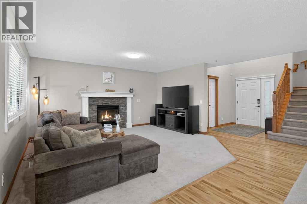 112 West Creek Close, Chestermere, Alberta  T1X 1M2 - Photo 4 - A2310327