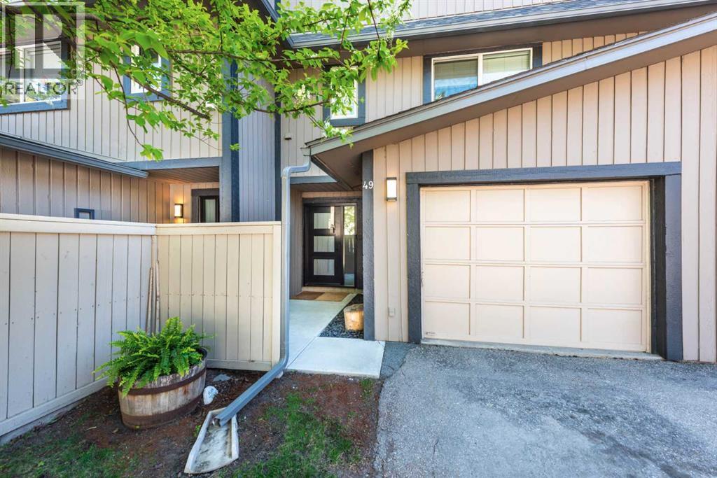 49, 27 Silver Springs Drive NW, Calgary, Alberta  T3B 4N3 - Photo 1 - A2310678