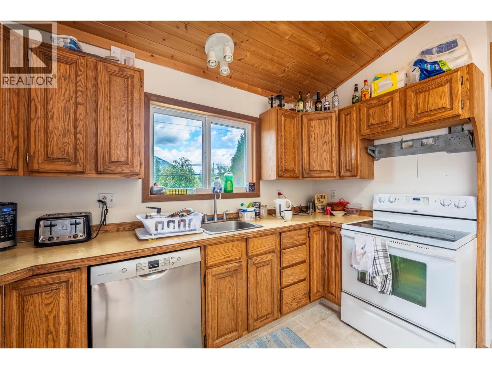 703 West Innes Street, Nelson, British Columbia  V1L 3J4 - Photo 11 - 10387679