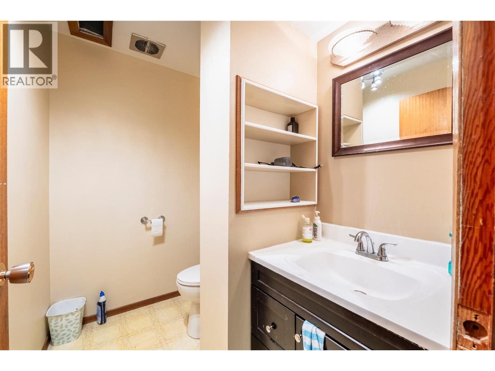 703 West Innes Street, Nelson, British Columbia  V1L 3J4 - Photo 25 - 10387679