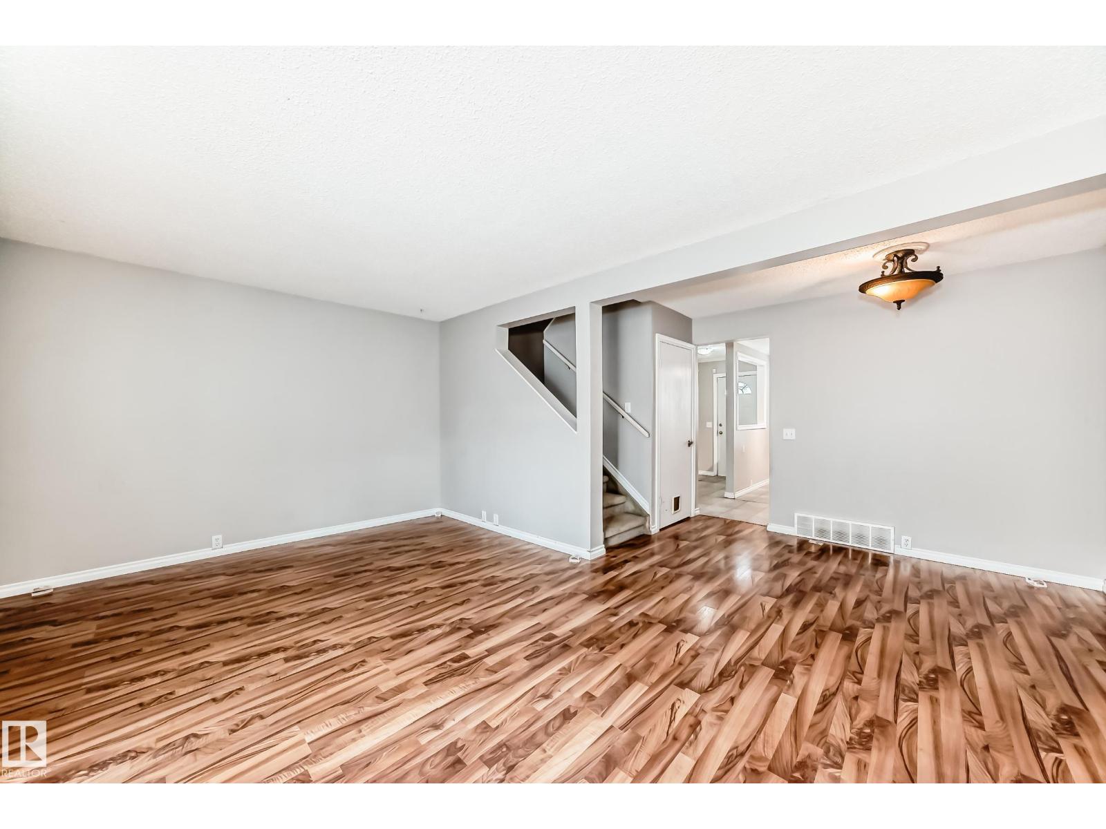 #11 2024 57 St Nw, Edmonton, Alberta  T6L 2Z3 - Photo 10 - E4488162