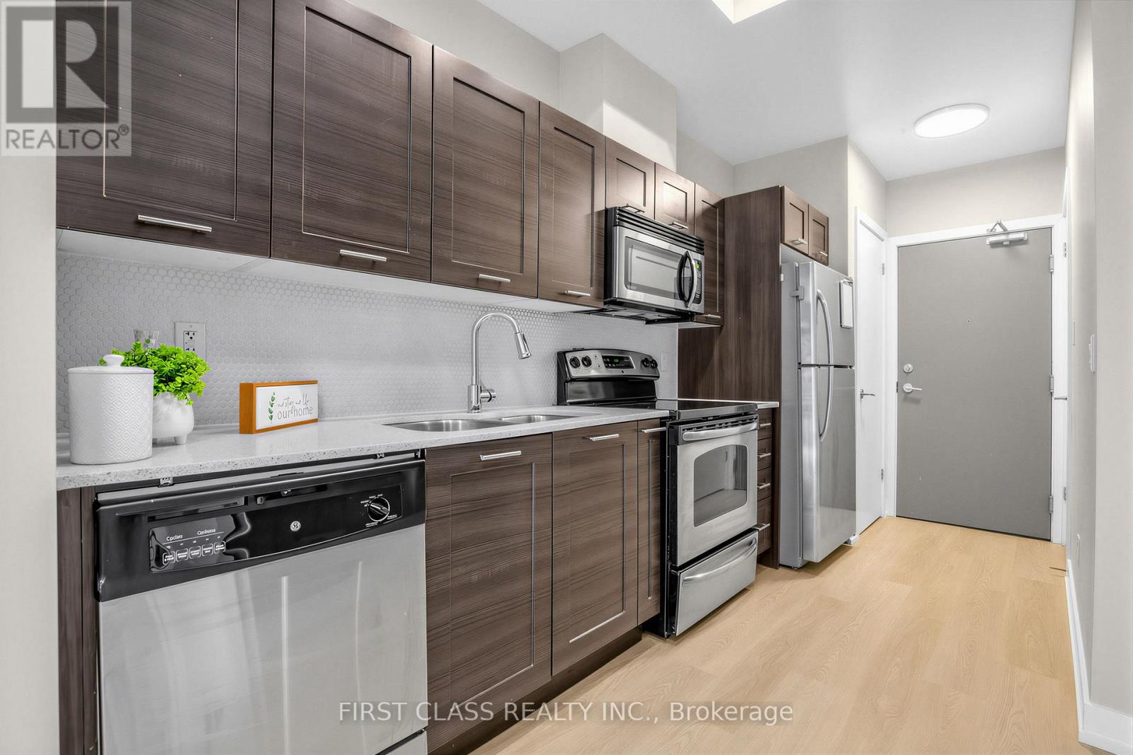 216 - 169 Fort York Boulevard, Toronto, Ontario  M5V 0C8 - Photo 3 - C13137170