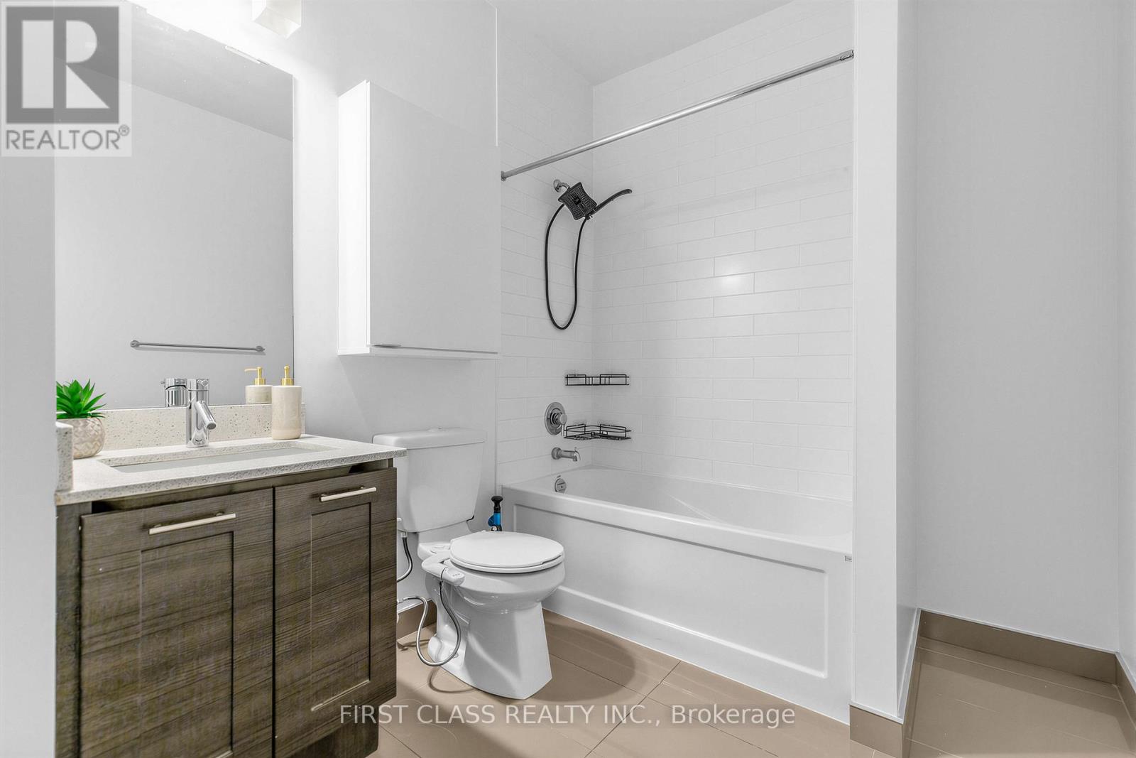 216 - 169 Fort York Boulevard, Toronto, Ontario  M5V 0C8 - Photo 8 - C13137170