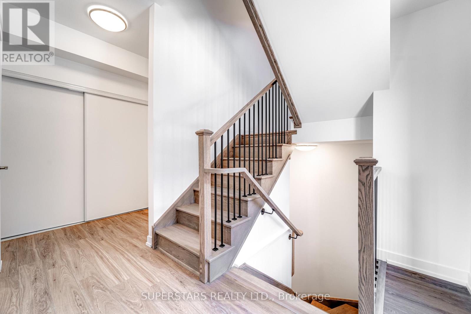 31 Calamint Lane, Toronto, Ontario  M1W 2H1 - Photo 10 - E13137098