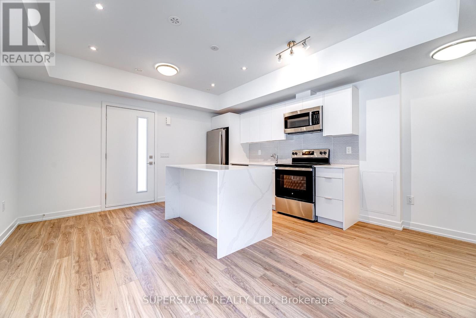 31 Calamint Lane, Toronto, Ontario  M1W 2H1 - Photo 7 - E13137098
