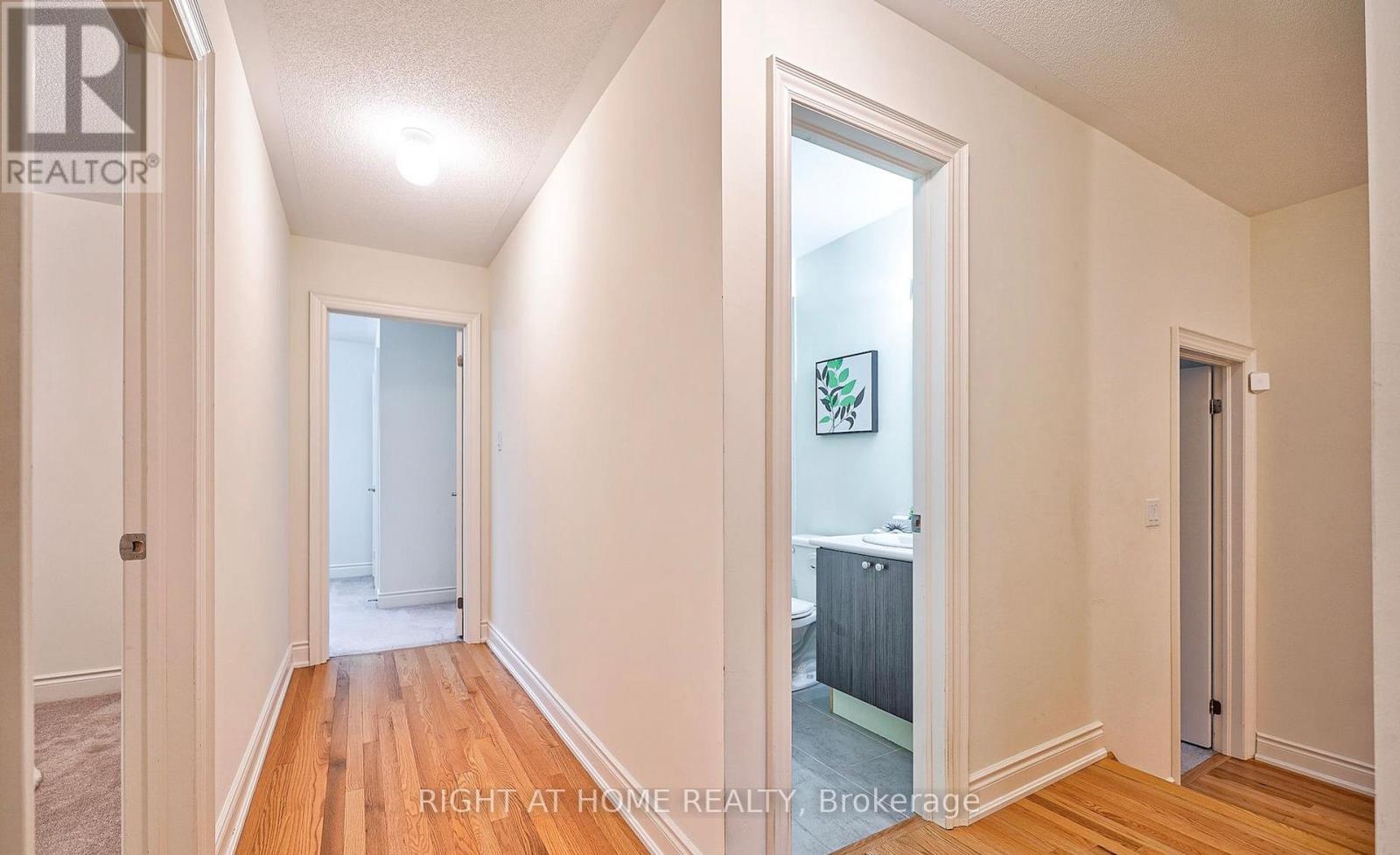Upper - 15 Culloden Court, Toronto, Ontario  M1C 0E9 - Photo 11 - E13137142