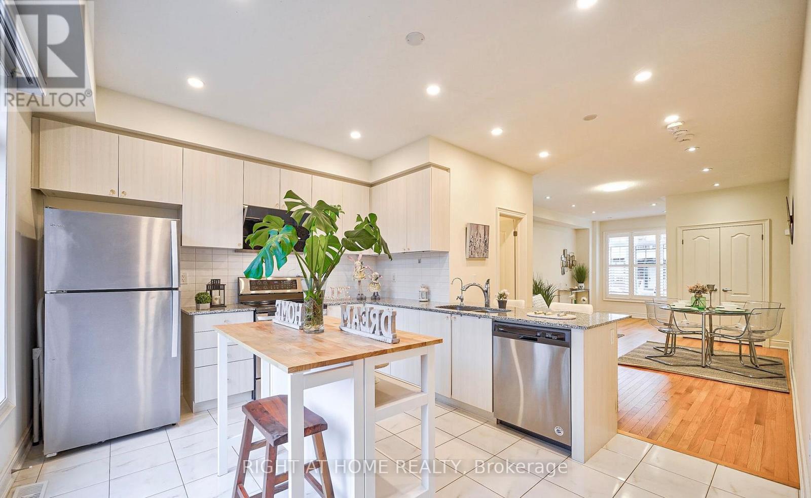 Upper - 15 Culloden Court, Toronto, Ontario  M1C 0E9 - Photo 7 - E13137142