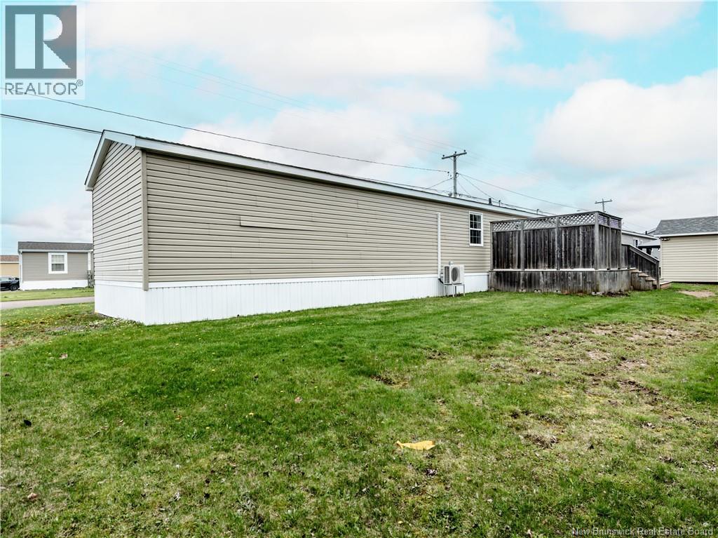 396 Nepisiguit Drive, Dieppe, New Brunswick  E1A 0P6 - Photo 3 - NB137993