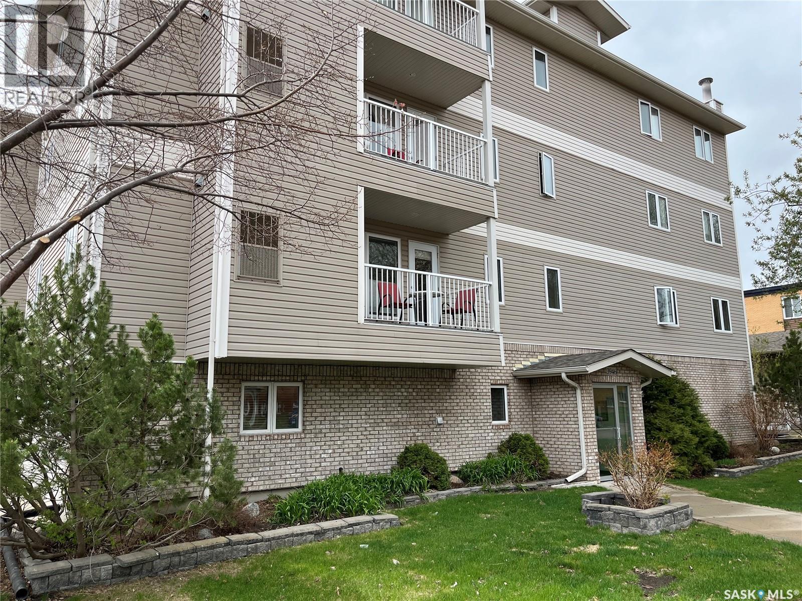 205 3946 Robinson STREET, Regina, Saskatchewan