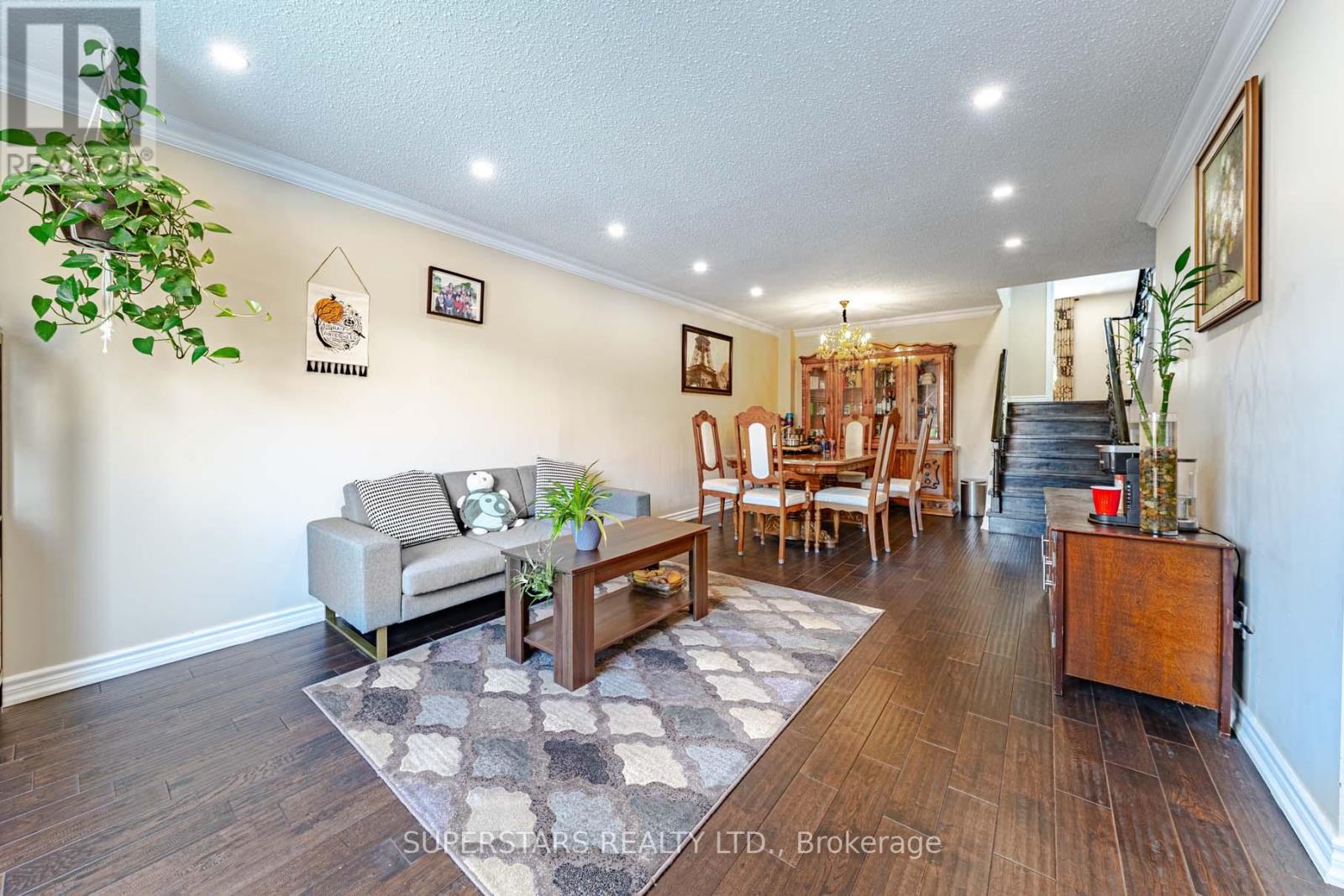 14 Kemsing Court, Markham, Ontario  L3R 4P7 - Photo 7 - N13137056