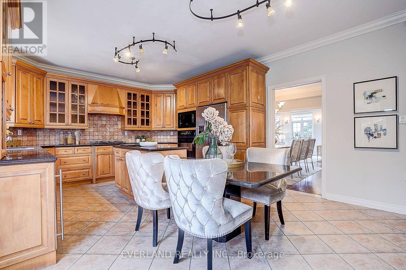922 Best Circle, Newmarket, Ontario  L3X 2H8 - Photo 13 - N13137150