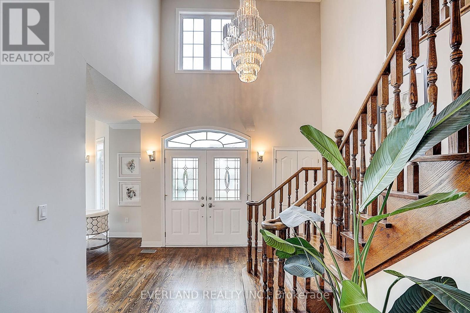 922 Best Circle, Newmarket, Ontario  L3X 2H8 - Photo 2 - N13137150