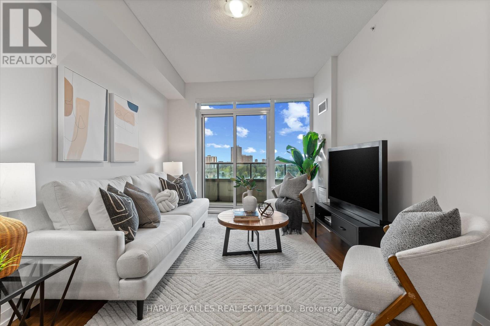 709 - 7171 Yonge Street, Markham, Ontario  L3T 0C5 - Photo 2 - N13137166
