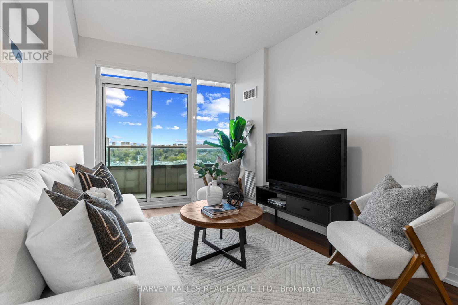 709 - 7171 Yonge Street, Markham, Ontario  L3T 0C5 - Photo 3 - N13137166