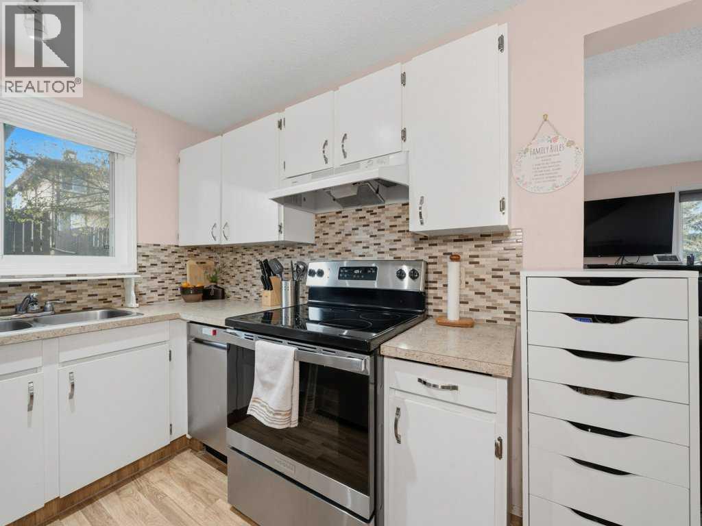 22, 115 Bergen Road NW, Calgary, Alberta  T3K 1P2 - Photo 7 - A2309381