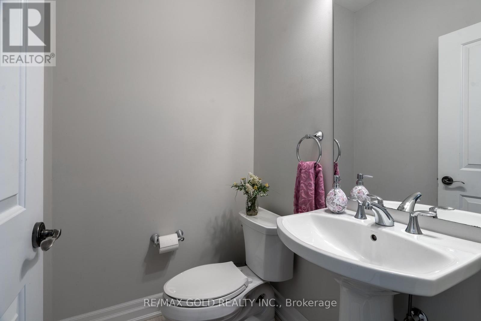 54 Robert Berry Crescent, King, Ontario  L7B 1L4 - Photo 21 - N13136240