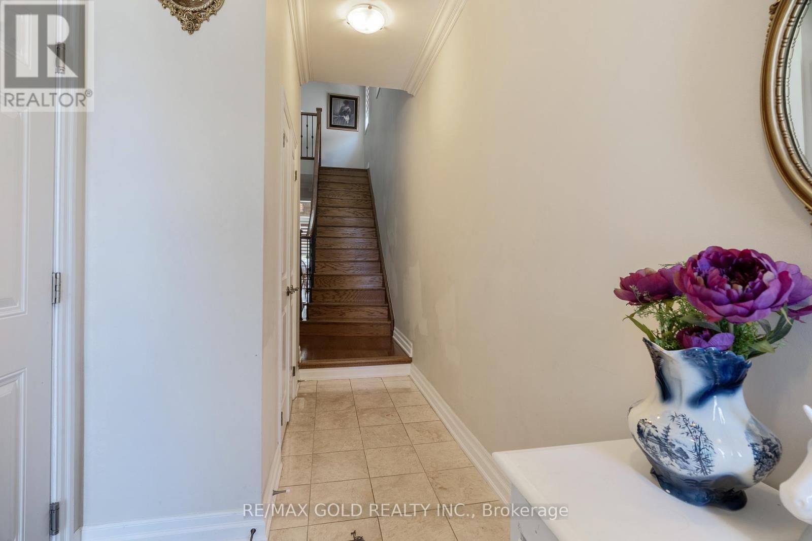 54 Robert Berry Crescent, King, Ontario  L7B 1L4 - Photo 5 - N13136240