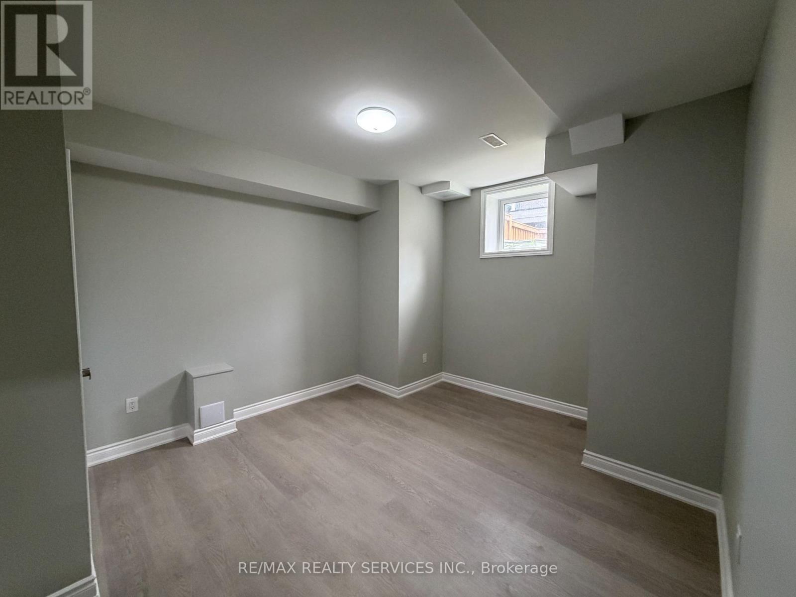 Lower - 4 Lyle Way, Brampton, Ontario  L6X 5P8 - Photo 7 - W13132468