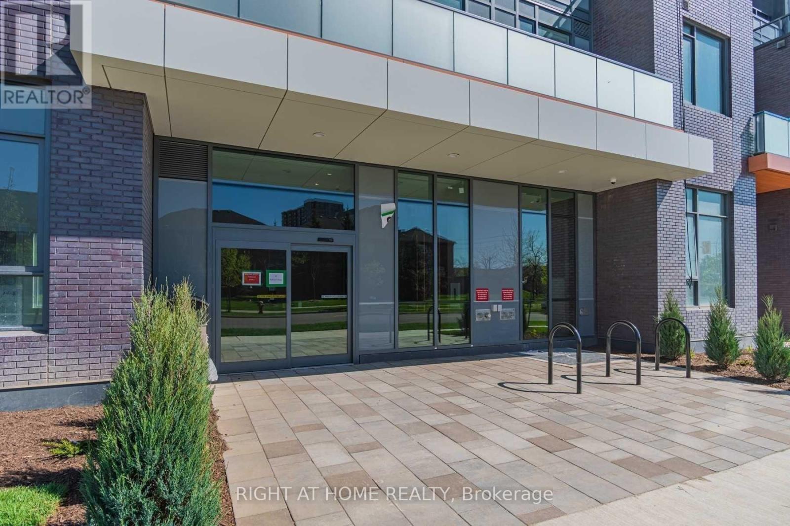 918 - 8 Nahani Way, Mississauga, Ontario  L4Z 4J8 - Photo 2 - W13137112