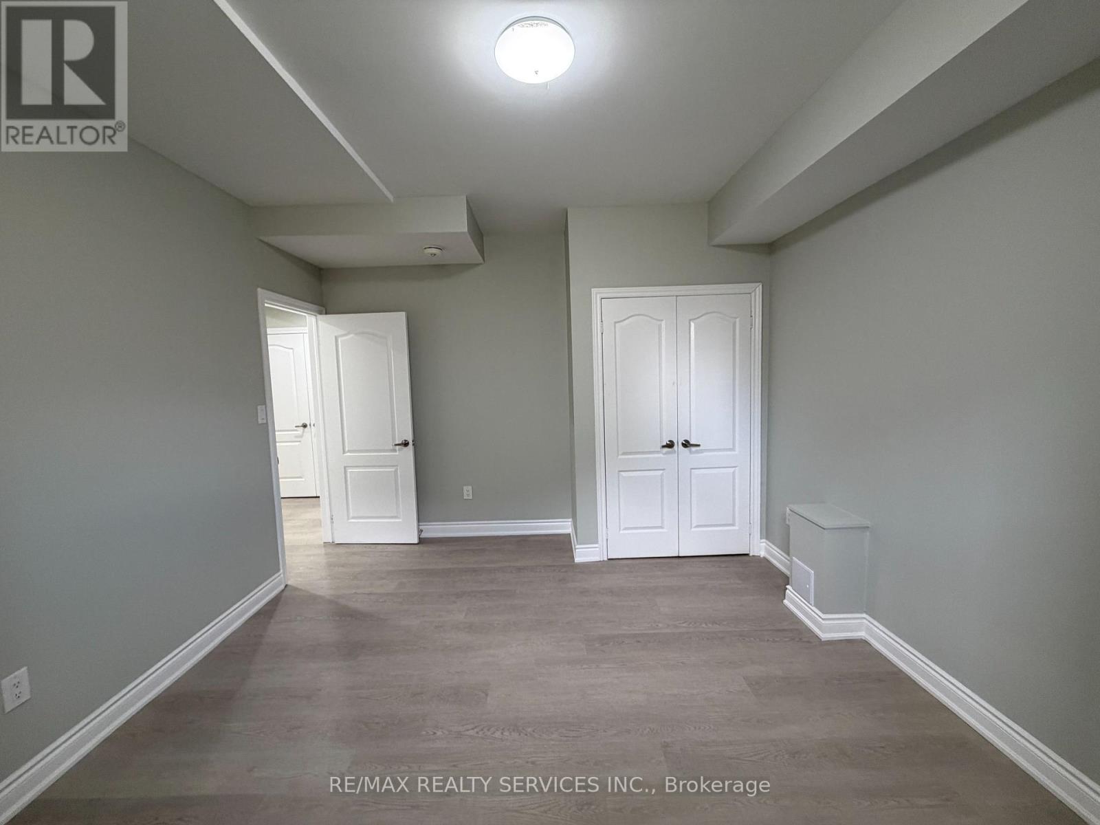 Lower - 4 Lyle Way, Brampton, Ontario  L6X 5P8 - Photo 8 - W13132468