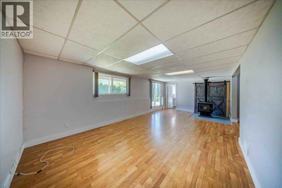 909 7th Street, Montrose, British Columbia  V0G 1P0 - Photo 29 - 10387602