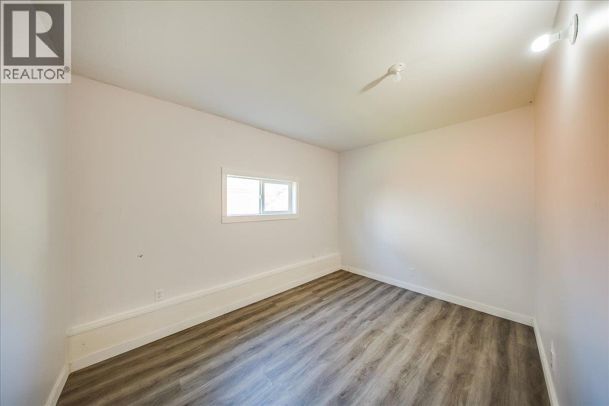 909 7th Street, Montrose, British Columbia  V0G 1P0 - Photo 36 - 10387602