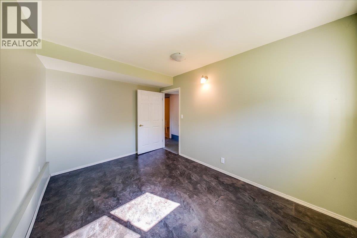 909 7th Street, Montrose, British Columbia  V0G 1P0 - Photo 38 - 10387602